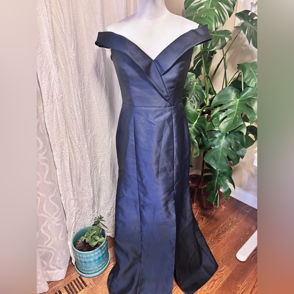 Elegant Off-Shoulder Navy Dress